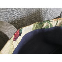 Super fin og anderledes taske. Syet i gobelin med tulipaner